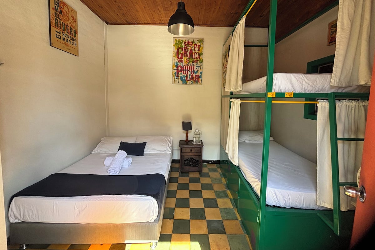 In-room safe, free WiFi, bed sheets