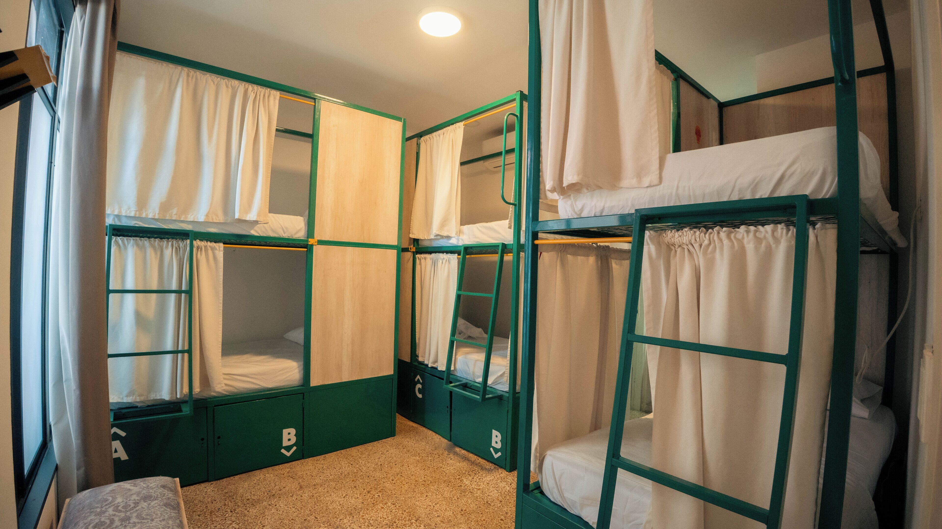 In-room safe, free WiFi, bed sheets