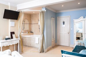Parisian Dreams Suite | Premium bedding, individually decorated, individually furnished, desk - Hotel de Vie (Farnham)