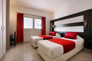 Blackout drapes, free WiFi, bed sheets - Anezi Apartments (Agadir)