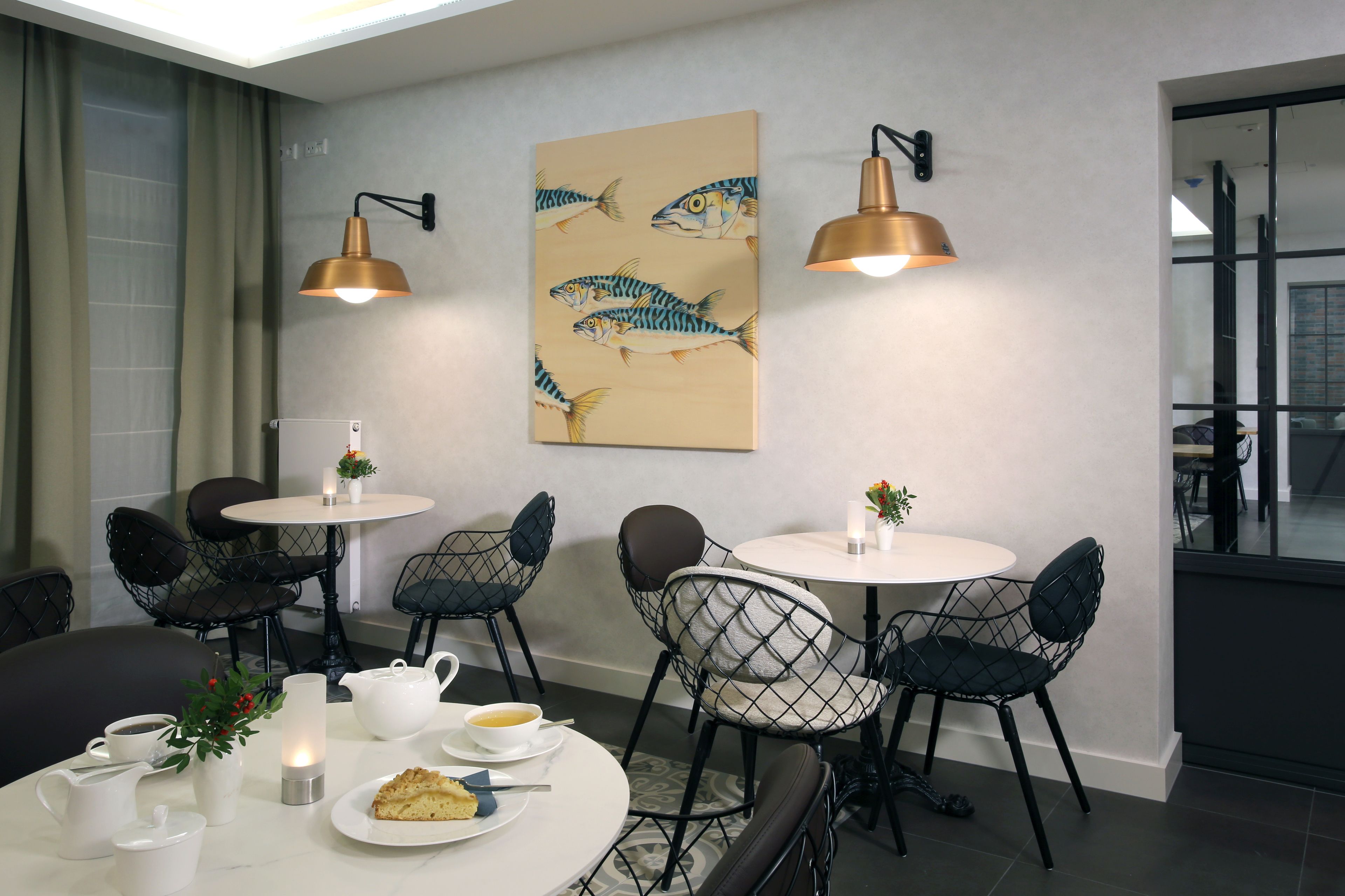 daily buffet breakfast (eur 18.90 per person)