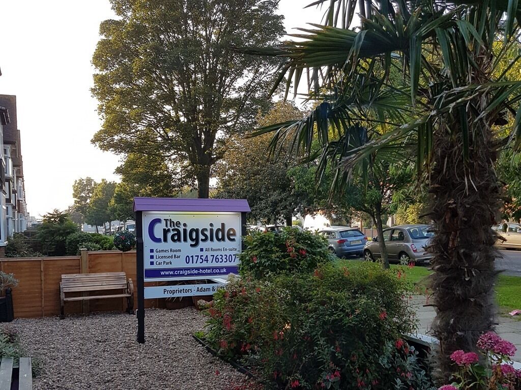 Señal del hotel Craigside, con servicios que incluyen una sala de juegos, bar con licencia y aparcamiento.