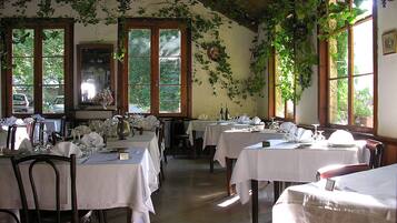 Café da manhã, almoço e jantar