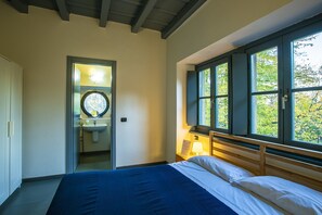 Doppelzimmer, eigenes Bad | Kostenloses WLAN, Bettwäsche