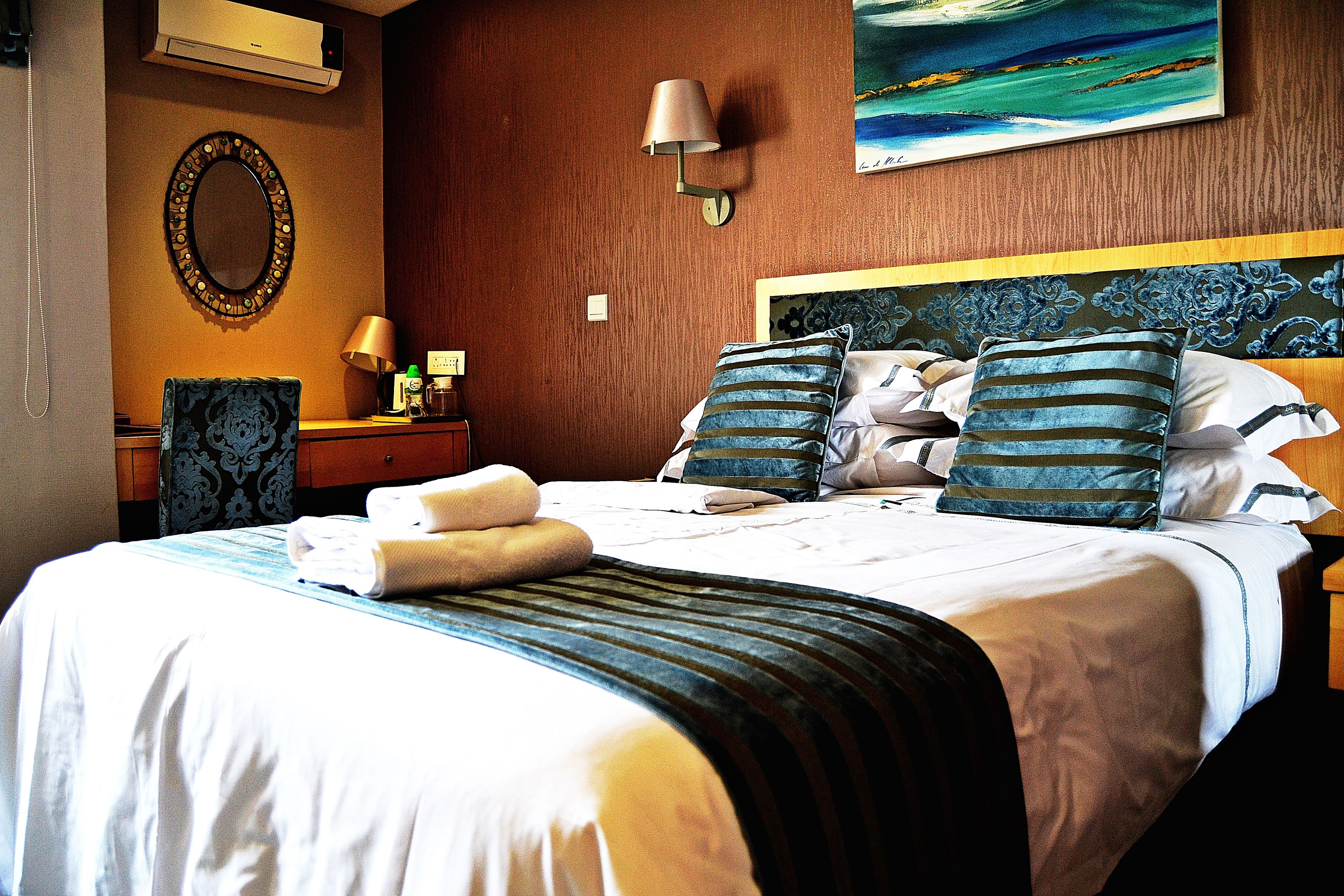 double room | in-room safe, desk, iron/ironing board, free wifi