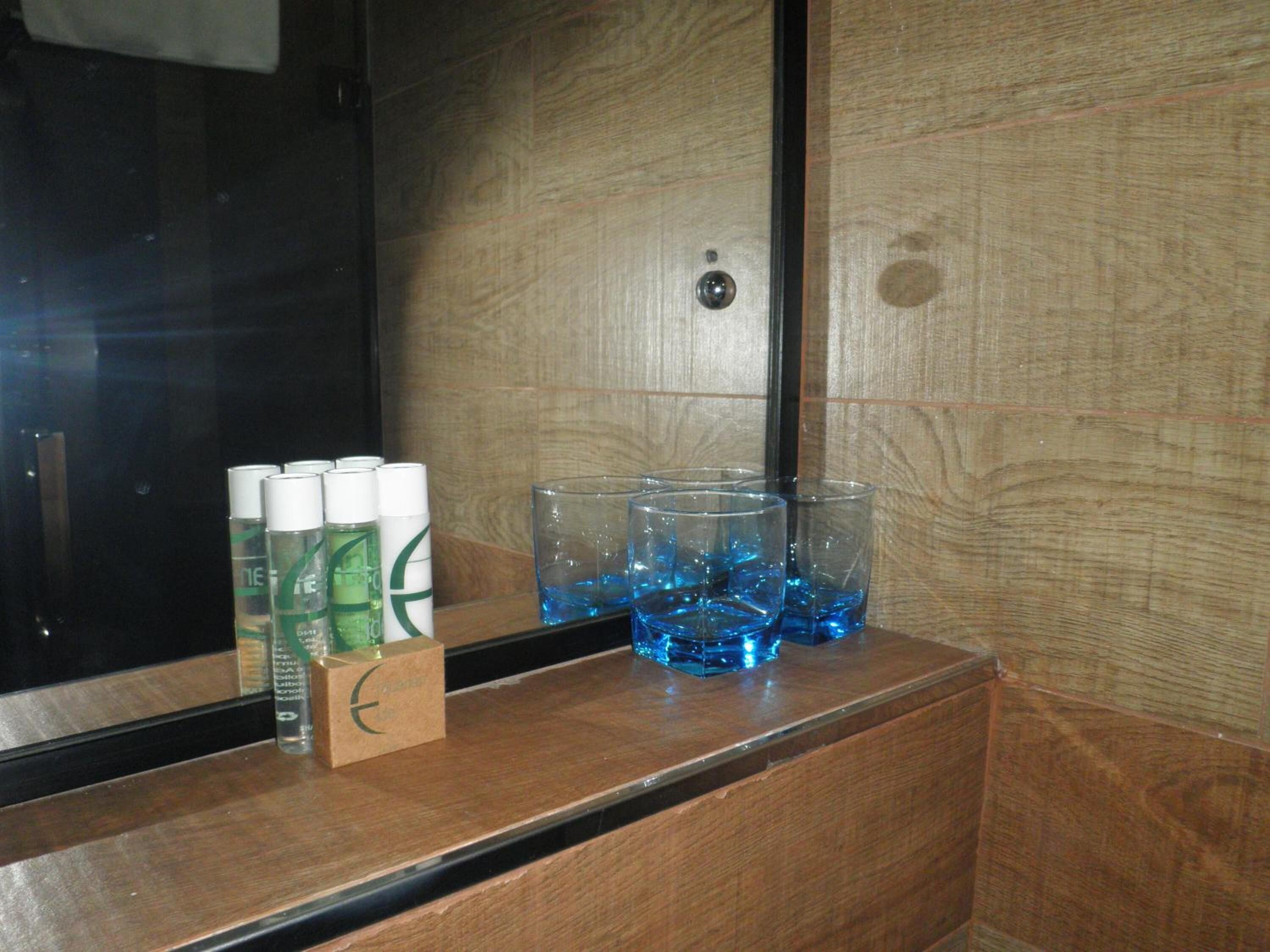 shower, free toiletries, towels, soap