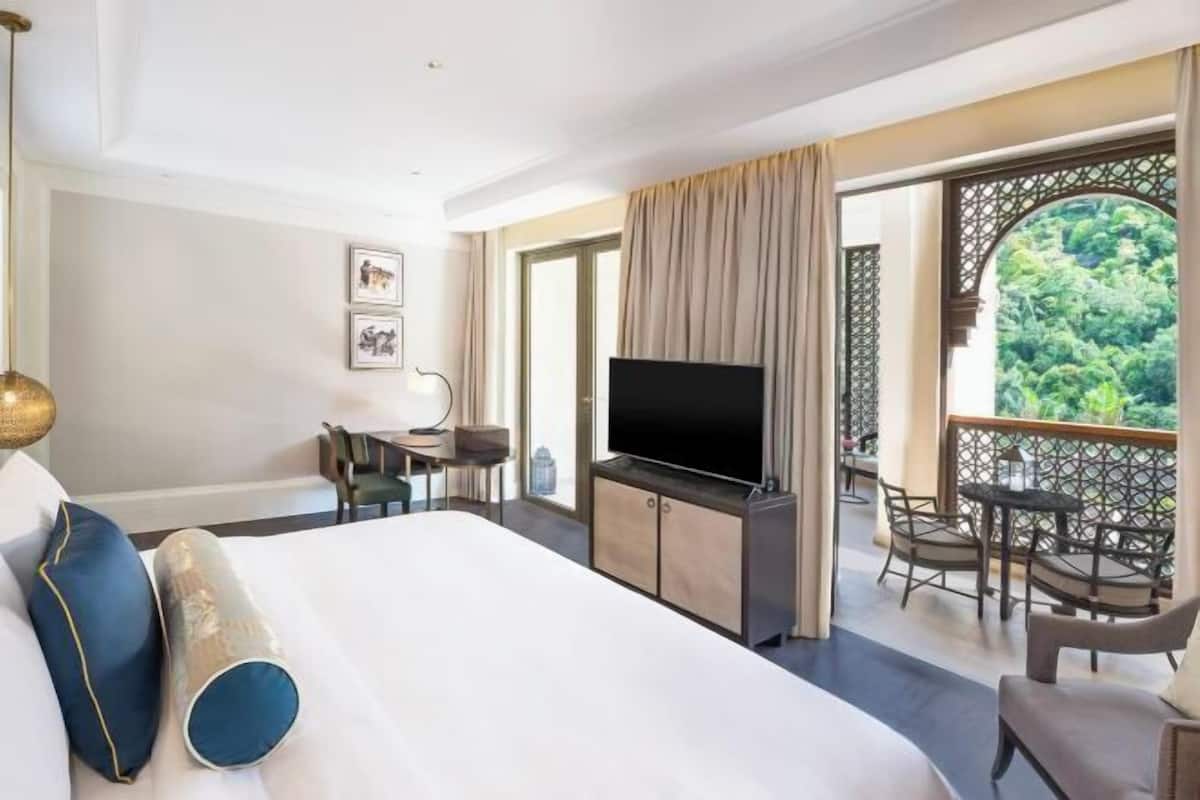 Ropa de cama de alta calidad y minibar