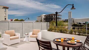 Suite, 1 Bedroom, Patio