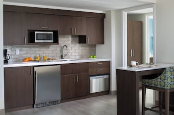 1 bedroom, premium bedding, desk, iron/ironing board at Residence Inn by Marriott Miami Beach South Beach