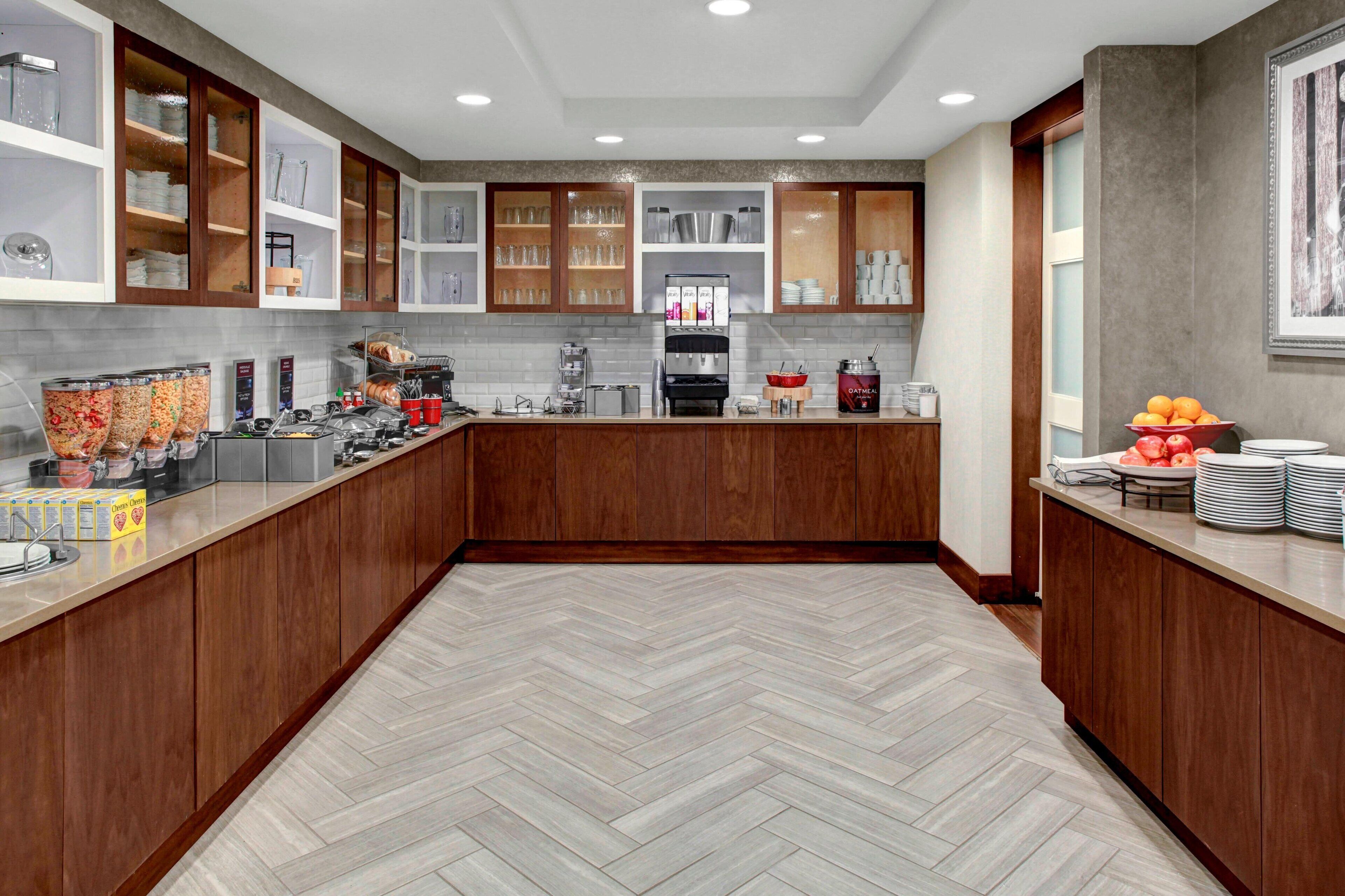 free daily full breakfast