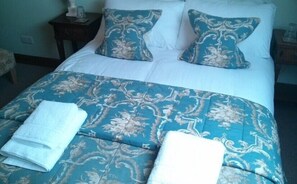 Standard Double Room (Tivoli) | Individually decorated, individually furnished, iron/ironing board