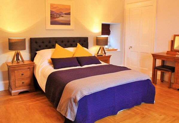 In-room safe, individually decorated, desk, free WiFi