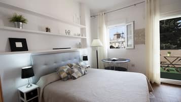 1 chambre, couette en duvet d'oie, matelas mémoire de forme, minibar
