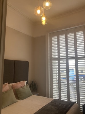 Doppelzimmer, Balkon, Meerblick (Room 3, Victoria) | Bettwäsche aus ägyptischer Baumwolle, hochwertige Bettwaren