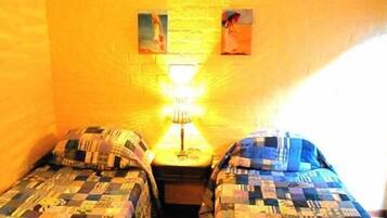 Tempat tidur bayi gratis dan gratis tempat tidur lipat/ekstra