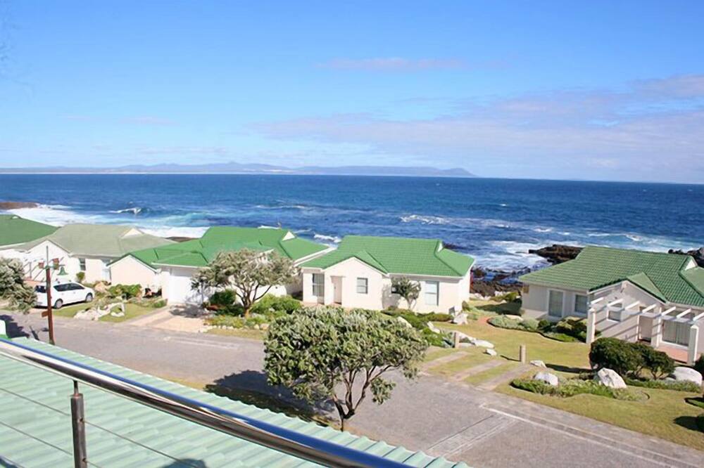 Ocean Edge Apartments