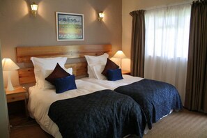 1 bedroom, premium bedding, down duvets, Select Comfort beds