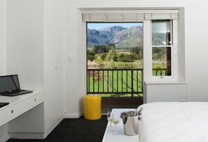 Unclassified image, 3 of 54, button - Boschenmeer House (Paarl)