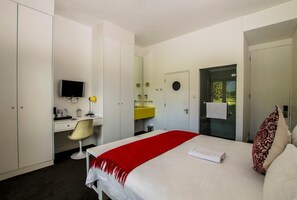 Literie de qualité supérieure, coffres-forts dans les chambres, bureau