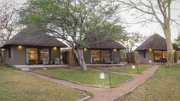 2 bedrooms, in-room safe, blackout curtains, WiFi