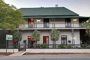 Exterior - The Willow Historical Guest House (Willowmore)