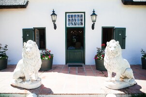 Fachada de la propiedad