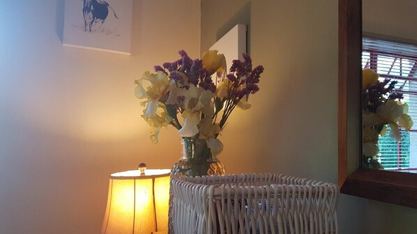 Interior - Periwinkle Grove Cottage (Clarens)