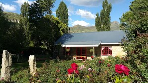 Unclassified image, 2 of 51, button - Periwinkle Grove Cottage (Clarens)