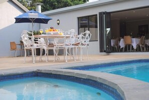 Udendørs pool