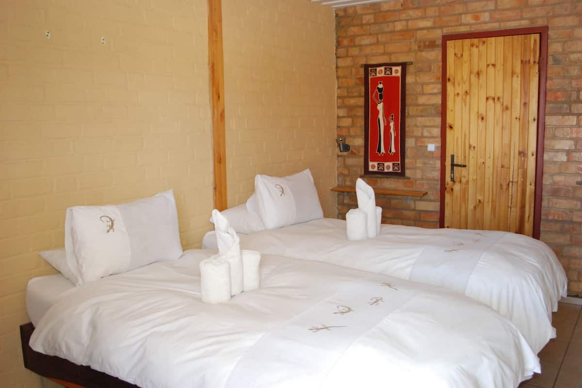 Standard Room, 2 Single Beds, Non Smoking, Ground Floor