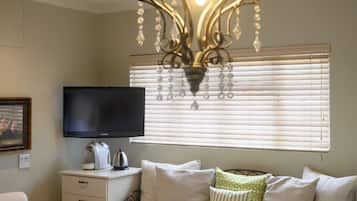 Luxury Double Room | 1 bedroom, premium bedding, pillow-top beds, minibar