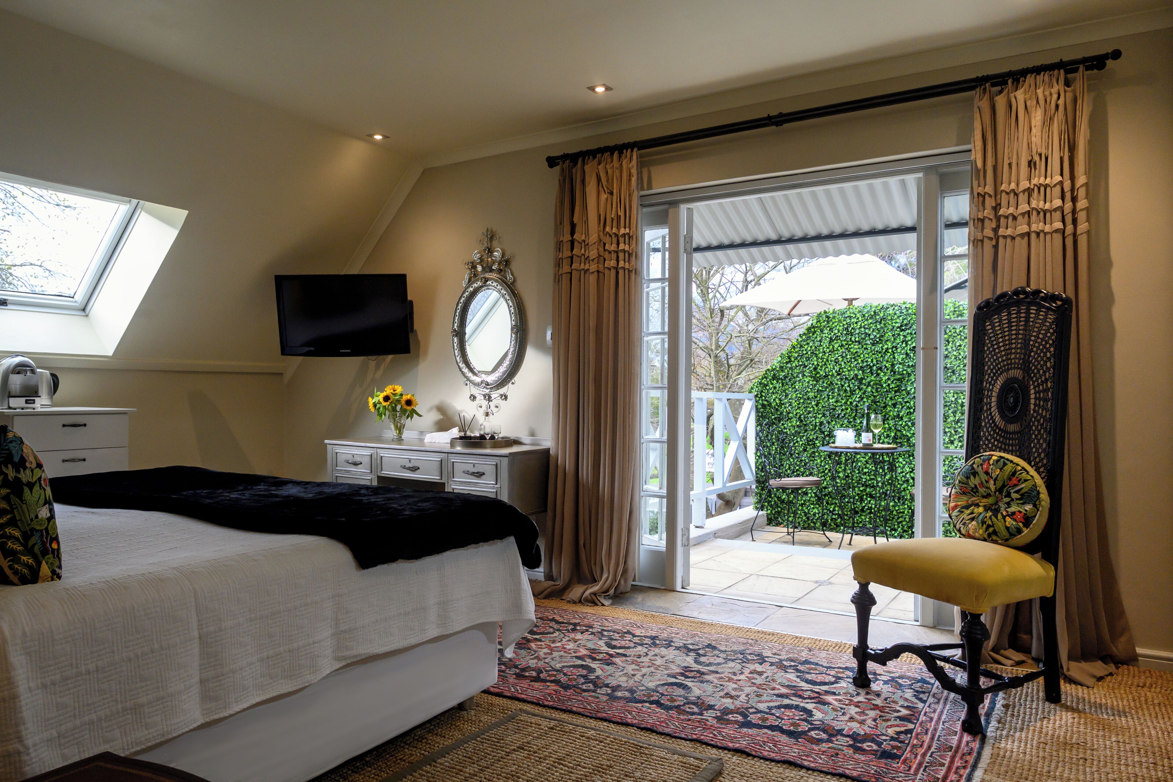 Mexican Room  | Premium bedding, pillow-top beds, minibar, in-room safe