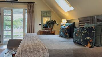 Luxury-Doppelzimmer | Hochwertige Bettwaren, Pillowtop-Betten, Minibar, Zimmersafe