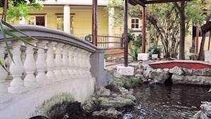 Unclassified image, 5 of 115, button - Sun Bell Lodge (Cape Town)