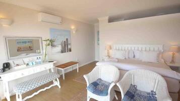 In-room safe, desk, free WiFi, bed sheets