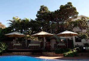 Outdoor pool, pool loungers