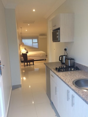 Fridge, microwave, stovetop - The Milkwood Beach Apartments (aManzimtoti)