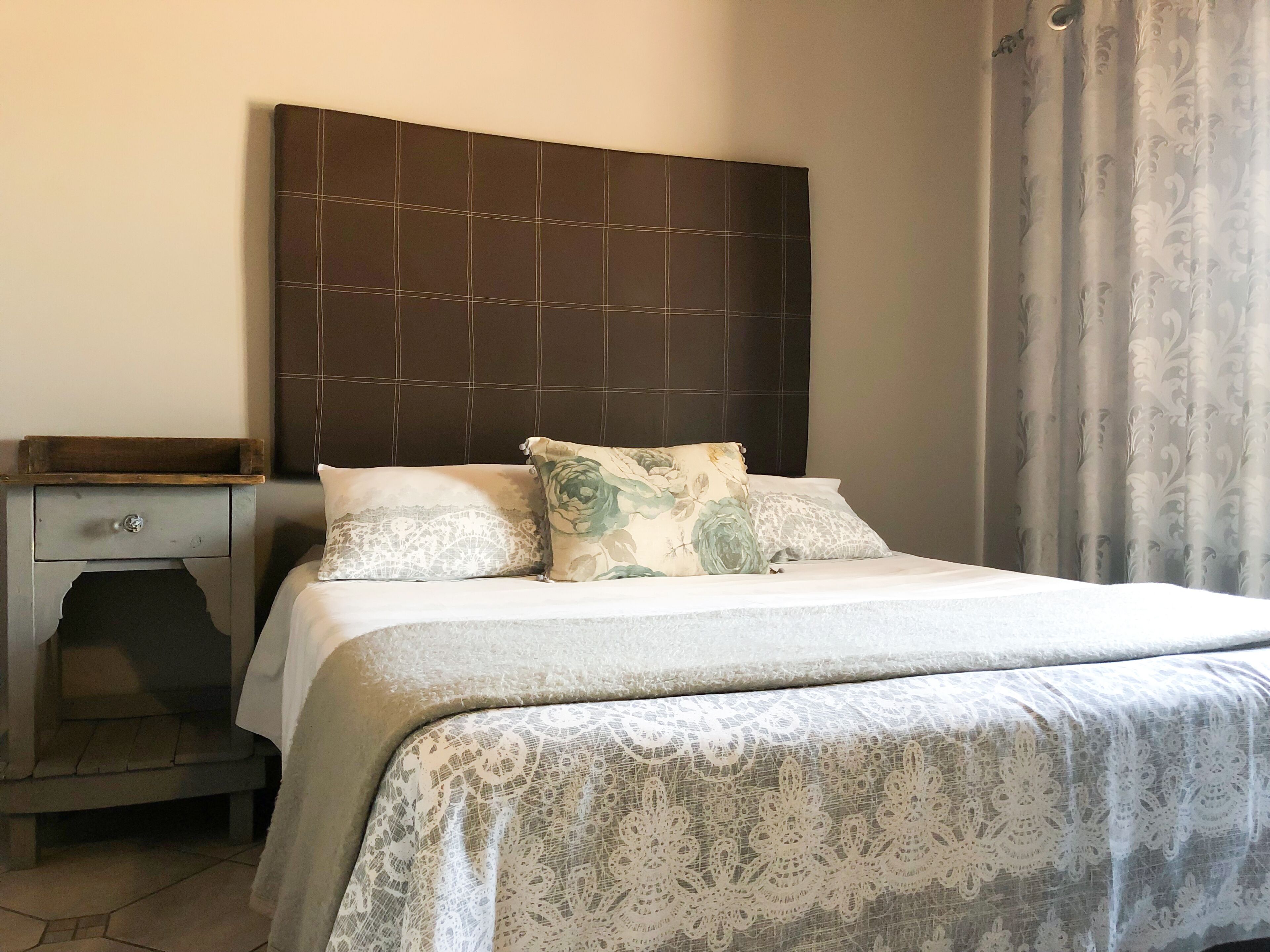 2 bedrooms, premium bedding, free WiFi