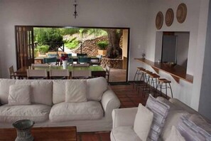 Feriehus (Zebra Lodge) | Stue | Tv