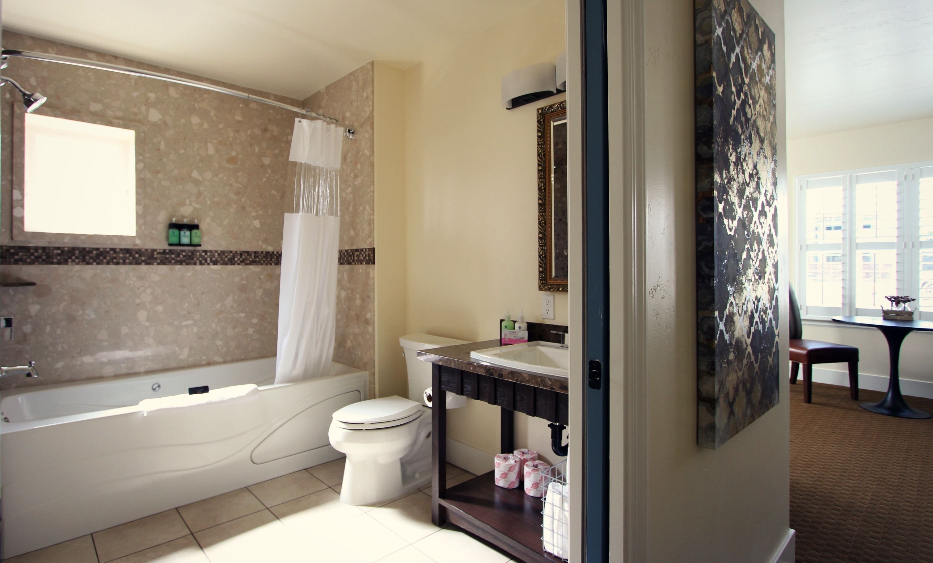 suite, 1 king bed | bathroom | free toiletries, hair dryer, bathrobes, towels