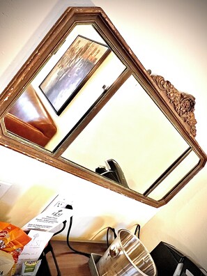 Premium bedding, minibar, individually decorated, individually furnished