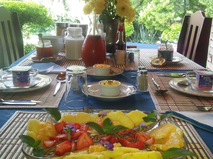 Daily English breakfast for a fee