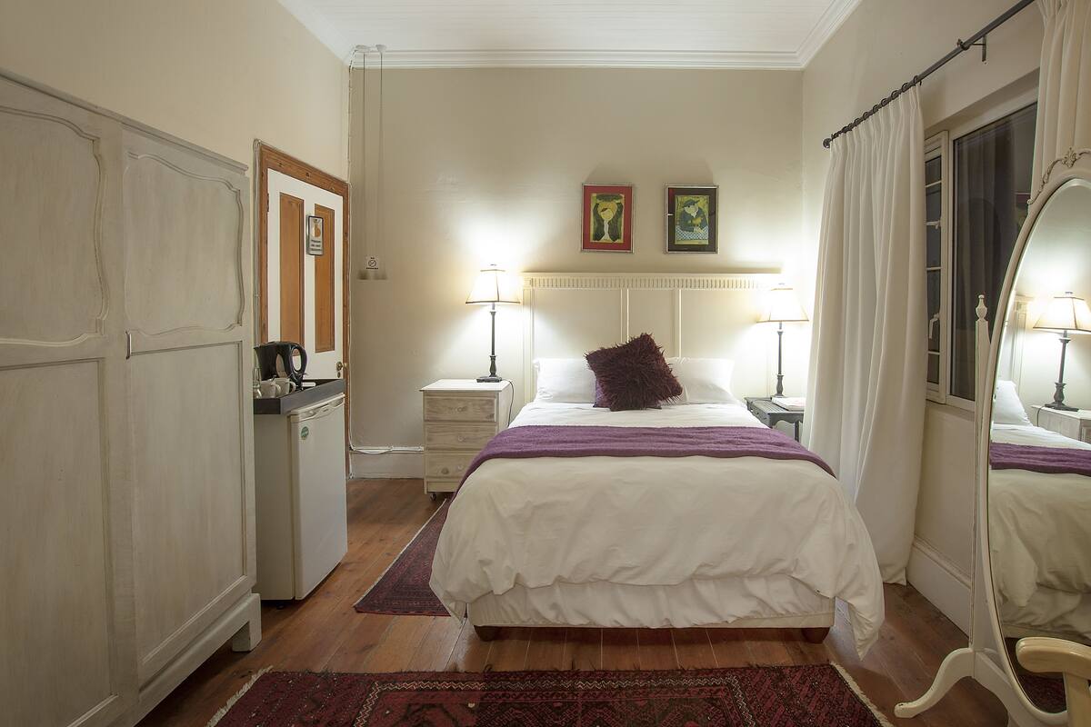 Double Room, 1 Double Bed | Mini-refrigerator