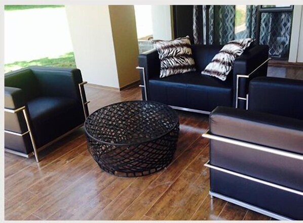 Double Room | Living area
