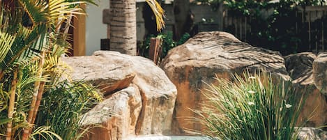 Outdoor pool, pool umbrellas, sun loungers