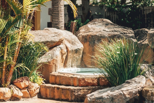 Outdoor pool, pool umbrellas, sun loungers