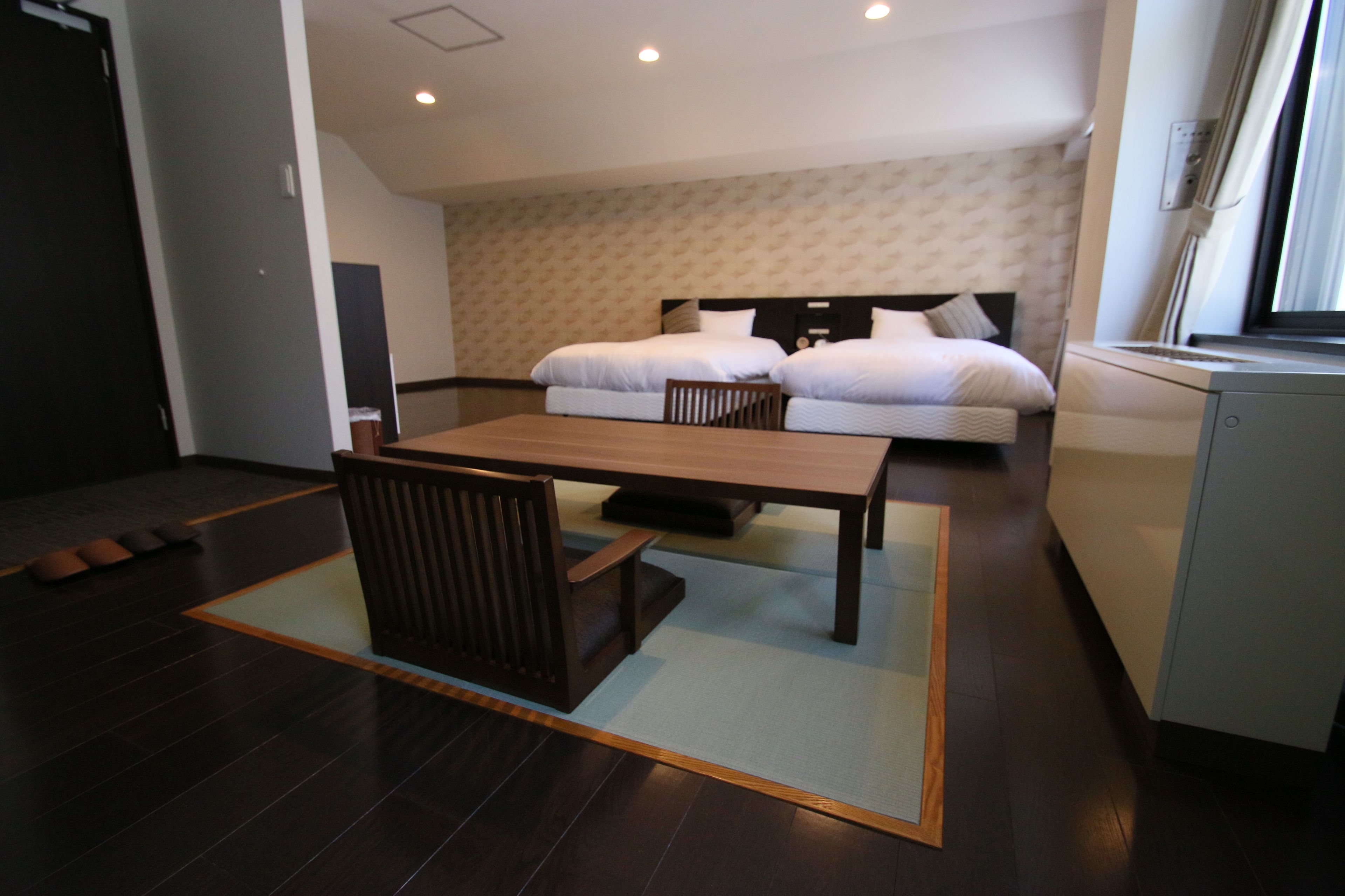 【Dinner (mainly beef) Offer Until 8PM 】Superior Twin Room, Non Smoking