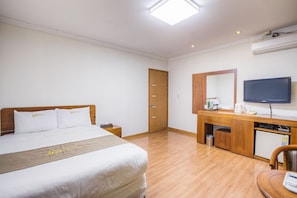 Habitació doble estàndard, 1 llit doble, no fumadors, vistes a l'oceà | Cortines opaques, habitacions insonoritzades i wifi gratuïta 