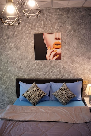 Rollaway beds, free WiFi