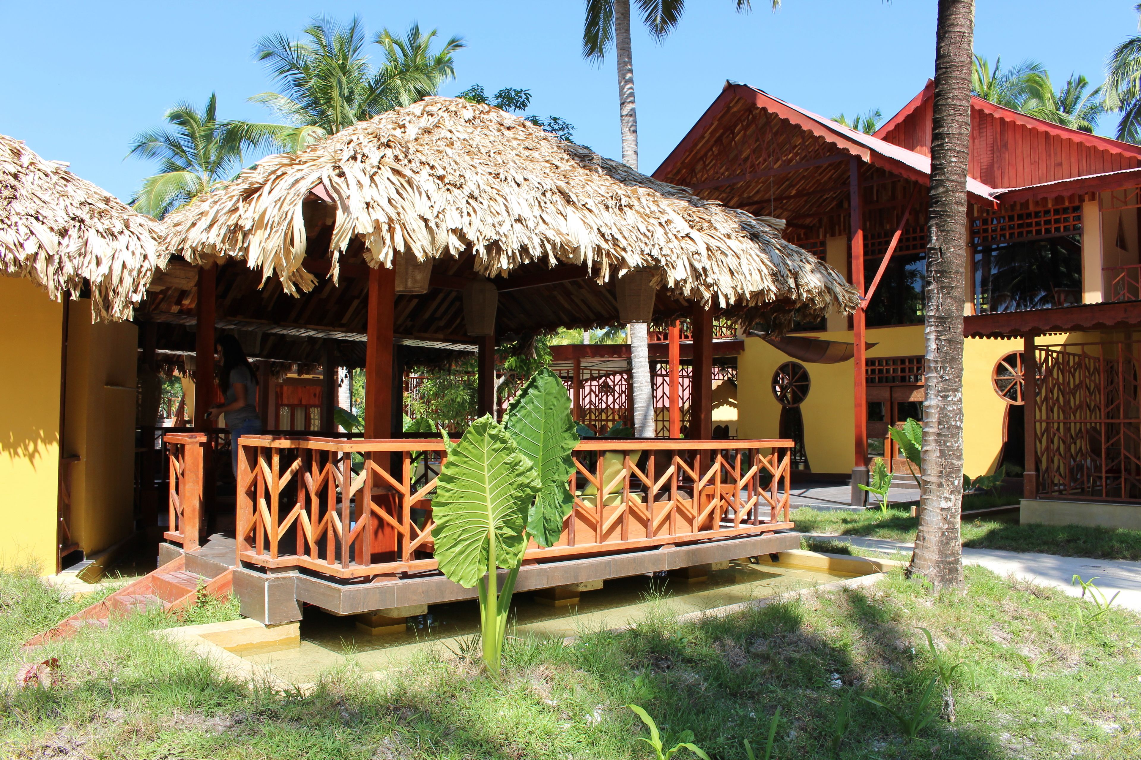 Coin salon dans le hall